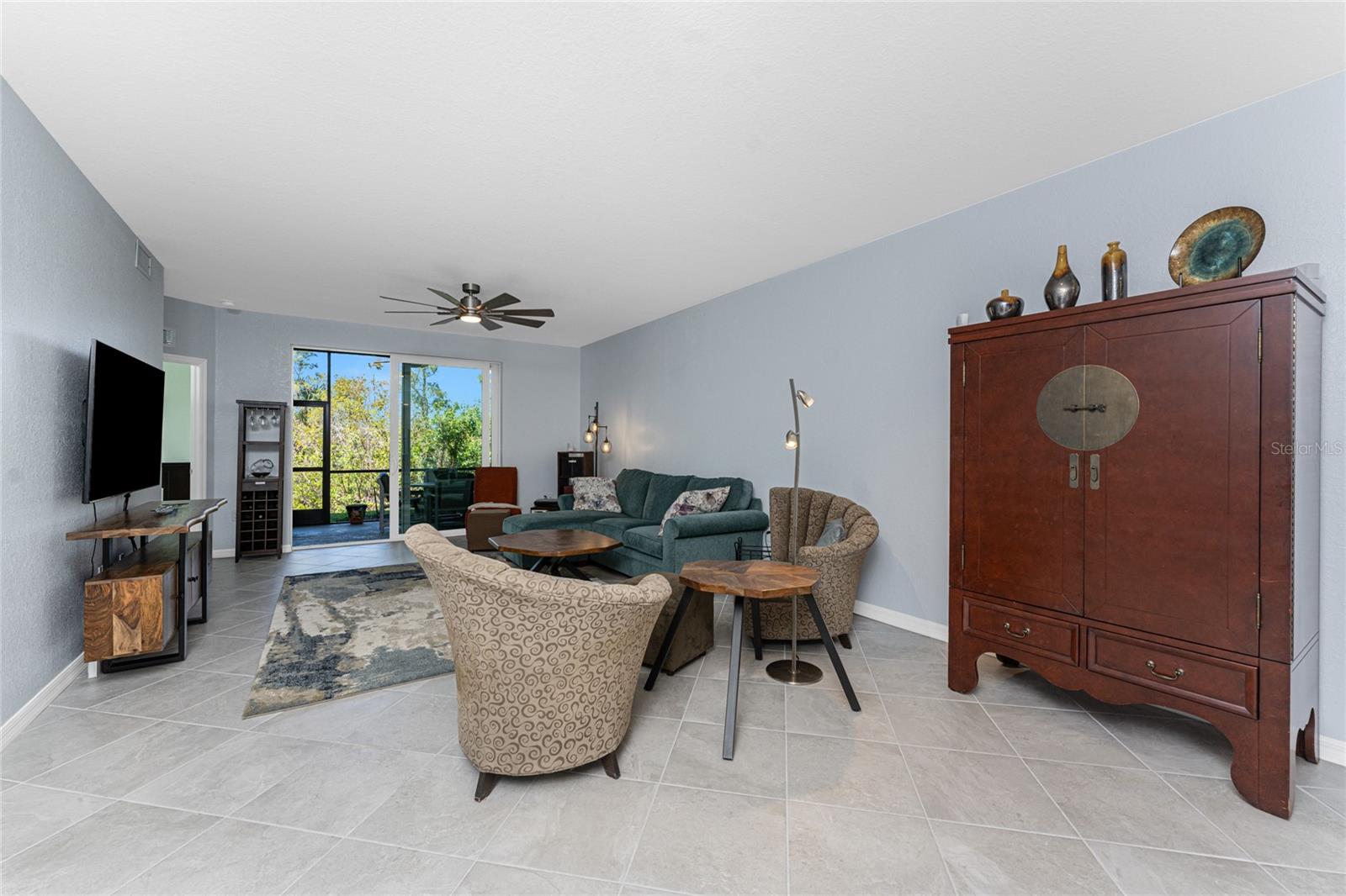 Image 9 of 39 For 14281 Heritage Landing Boulevard 1411
