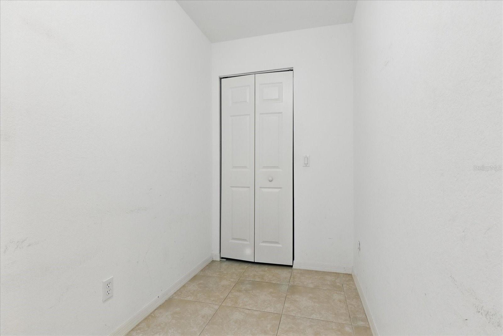 Image 19 of 40 For 121 Long Meadow Lane