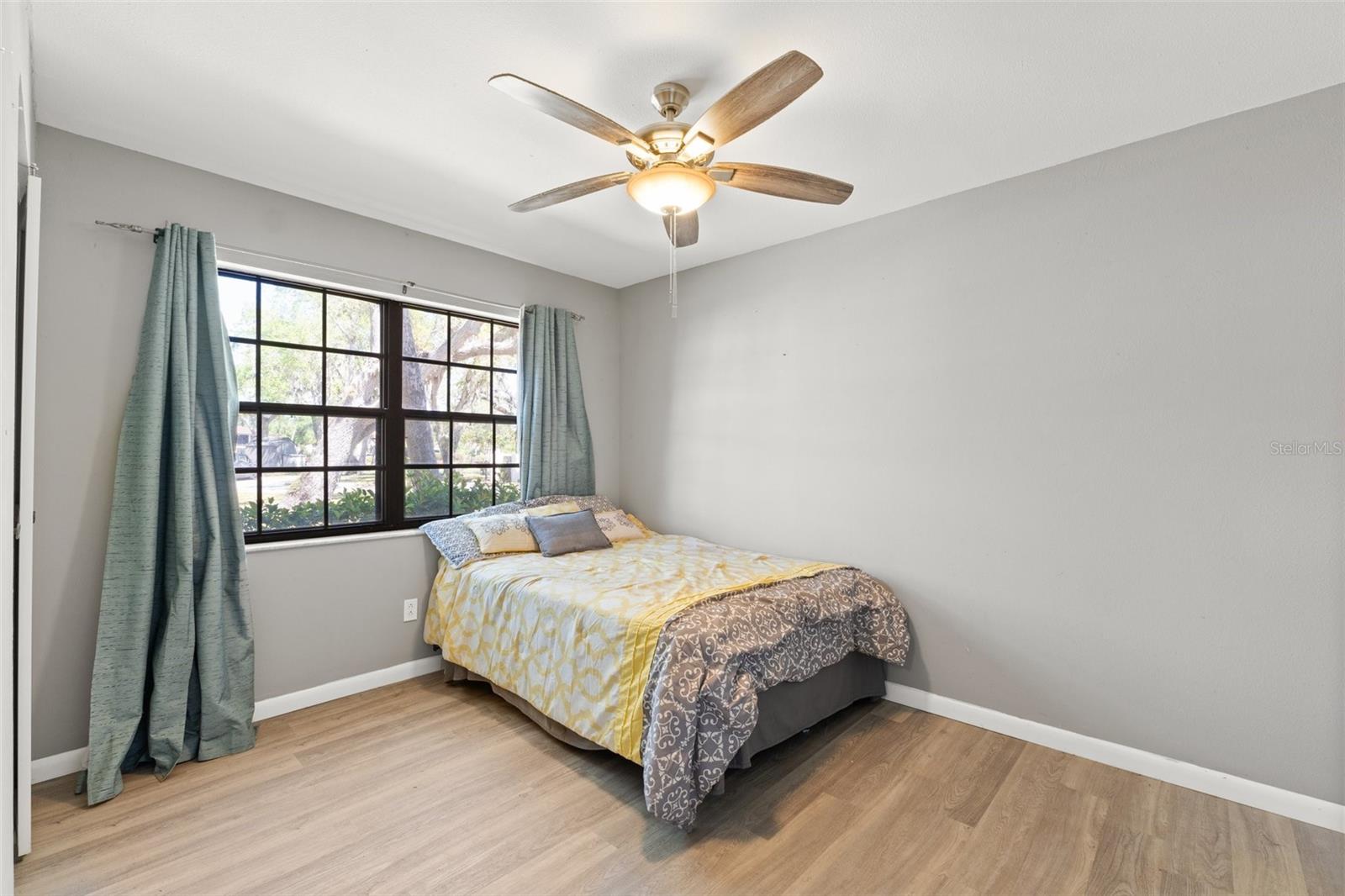 Image 28 of 35 For 19505 Quesada Avenue F103