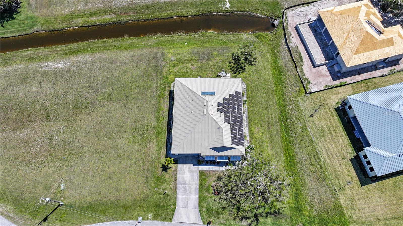 Image 2 of 30 For 17408 Malarky Lane