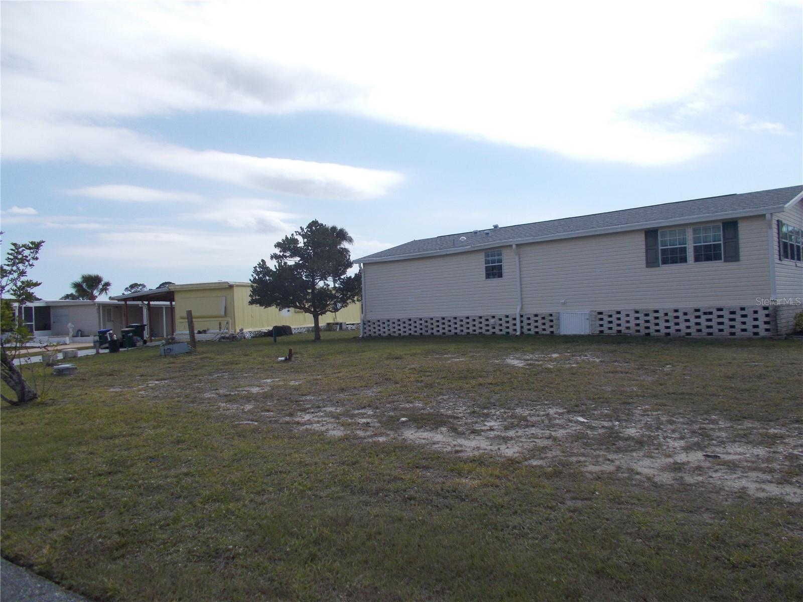 Image 3 of 36 For 5501 Holiday Park Boulevard