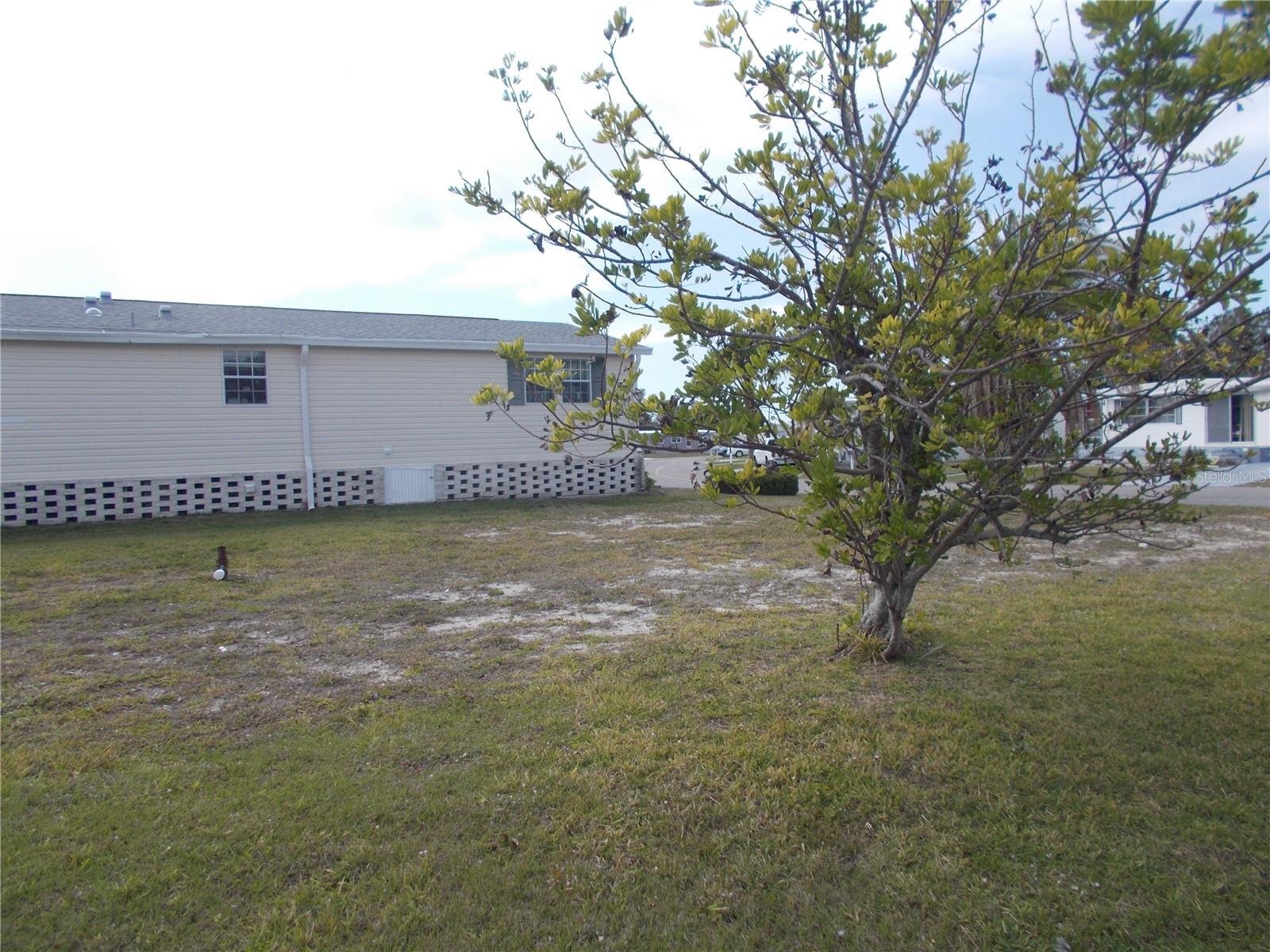 Image 4 of 36 For 5501 Holiday Park Boulevard