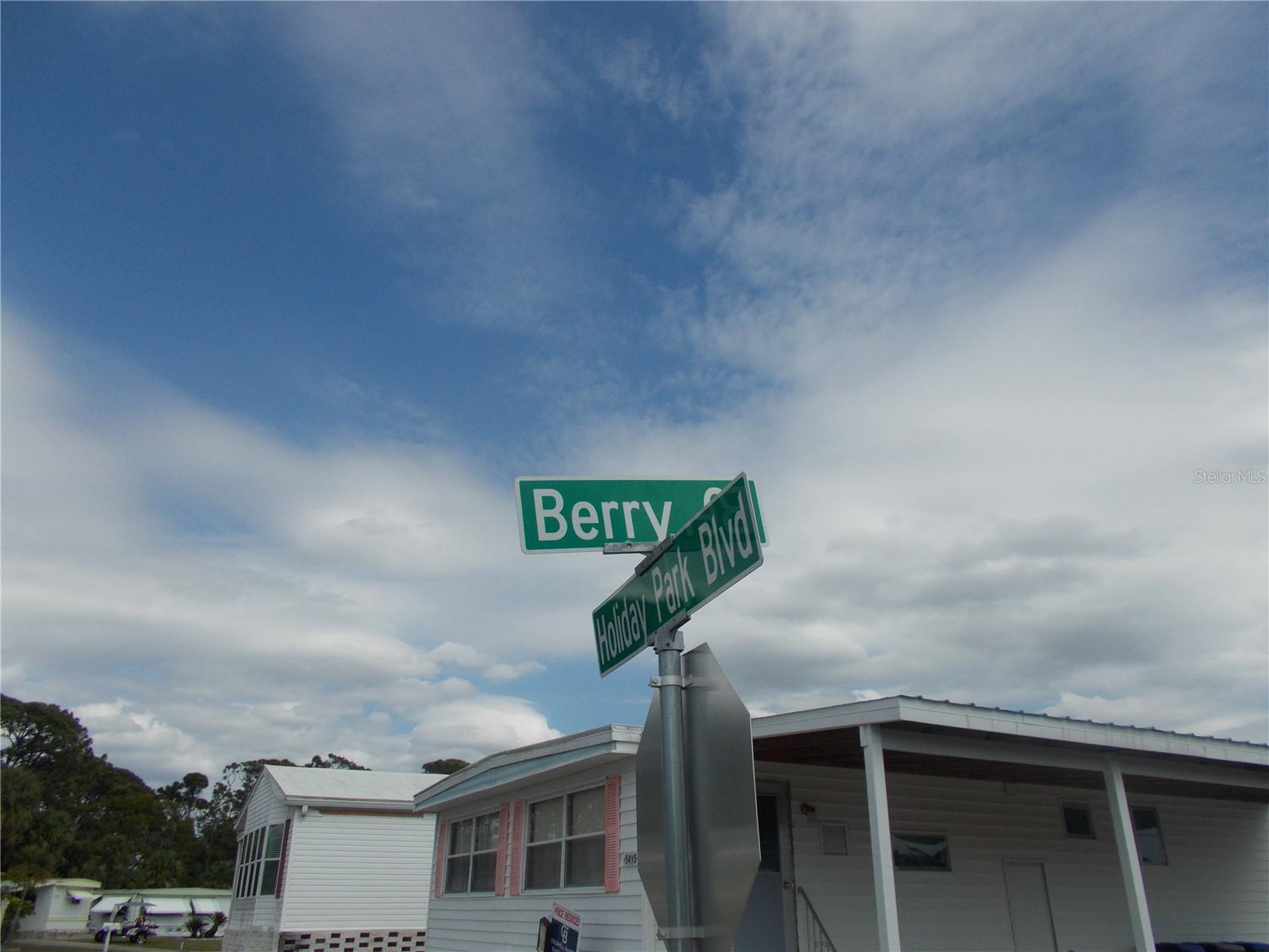 Image 6 of 36 For 5501 Holiday Park Boulevard