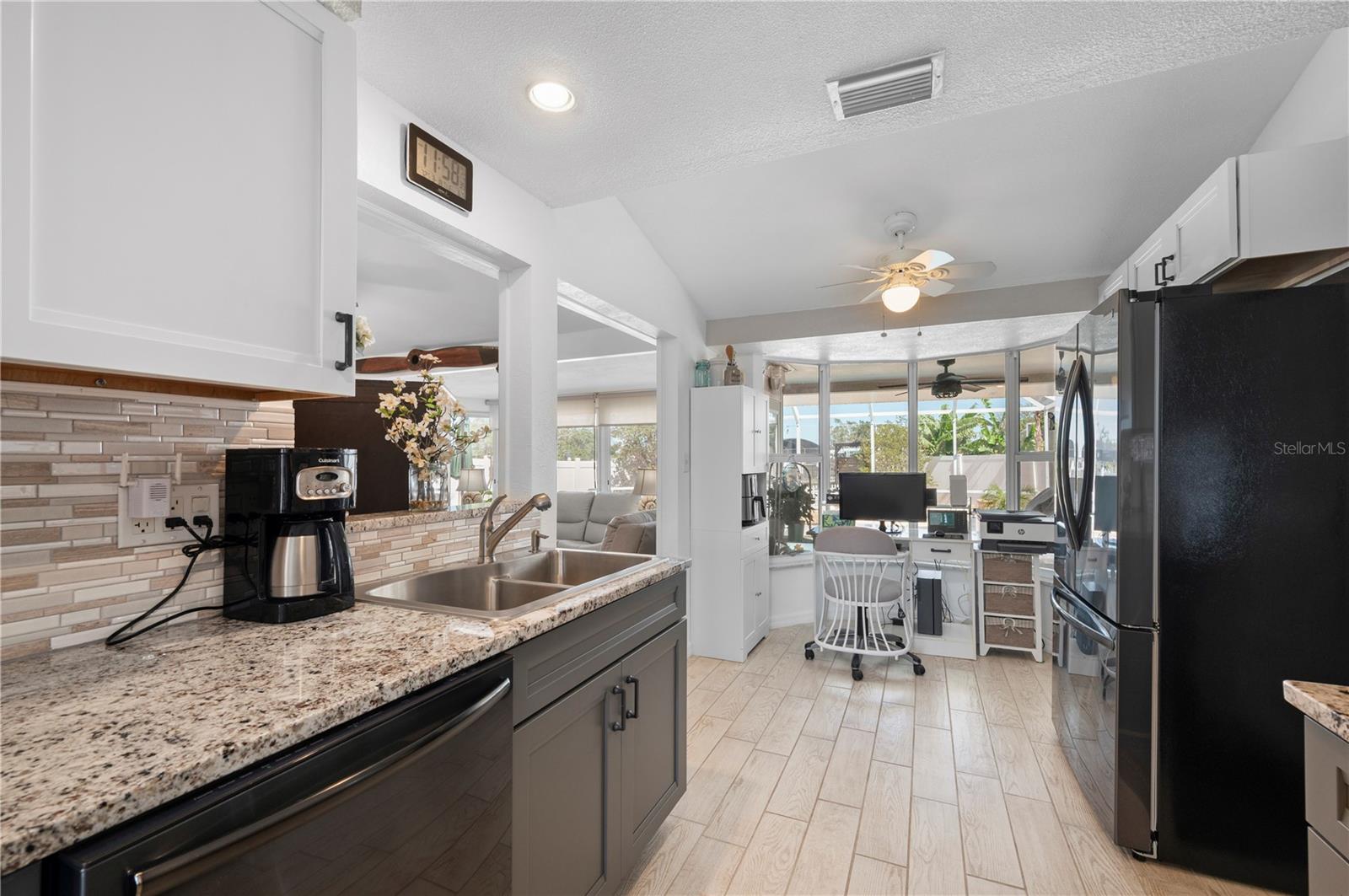 Image 17 of 84 For 21194 Edgewater Drive
