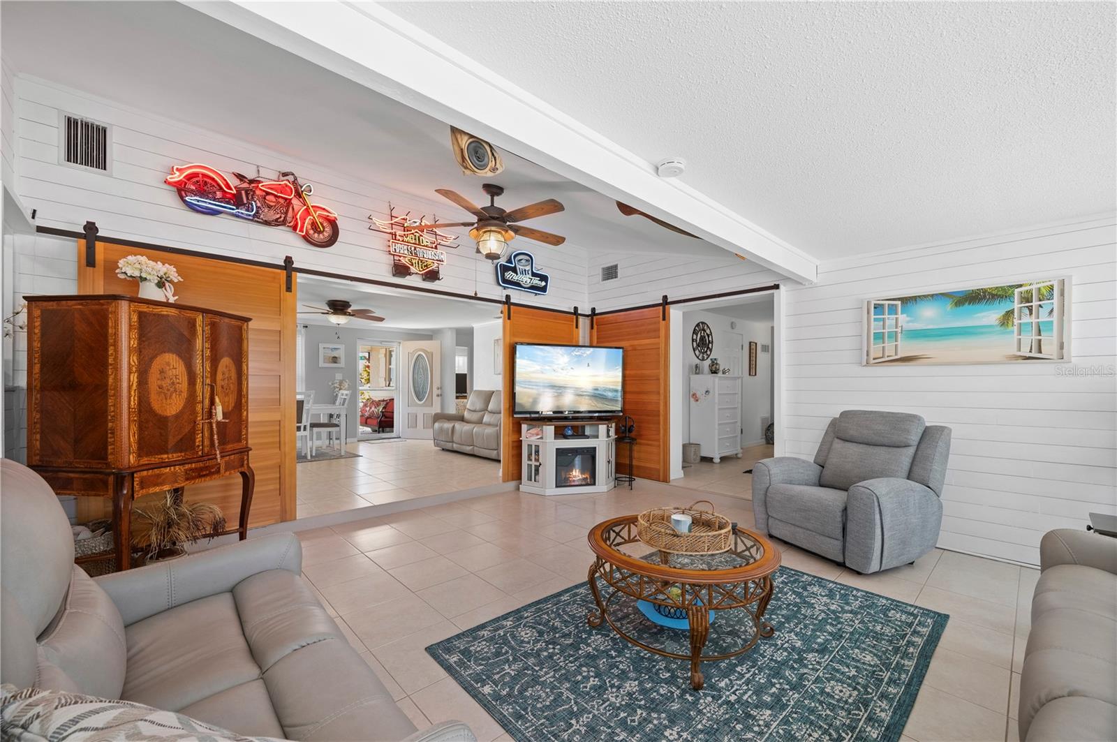 Image 21 of 84 For 21194 Edgewater Drive