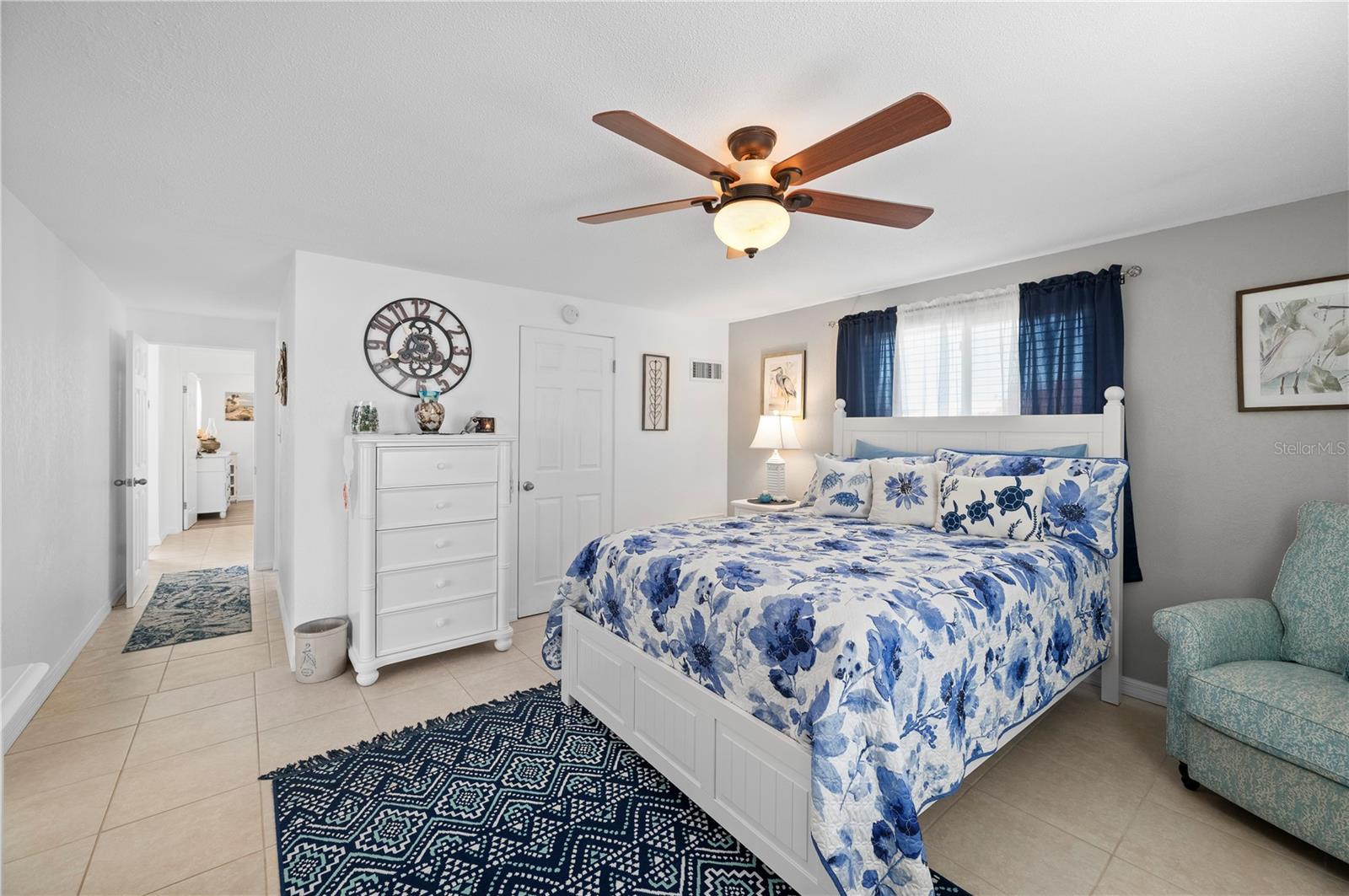 Image 26 of 84 For 21194 Edgewater Drive