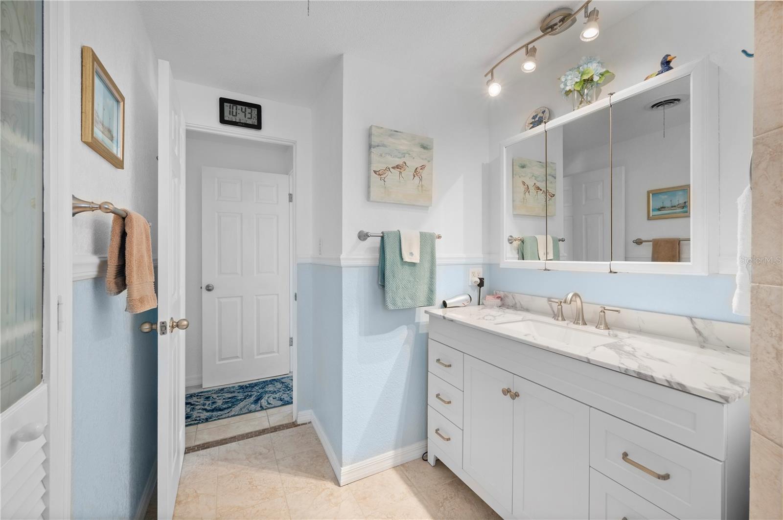 Image 29 of 84 For 21194 Edgewater Drive