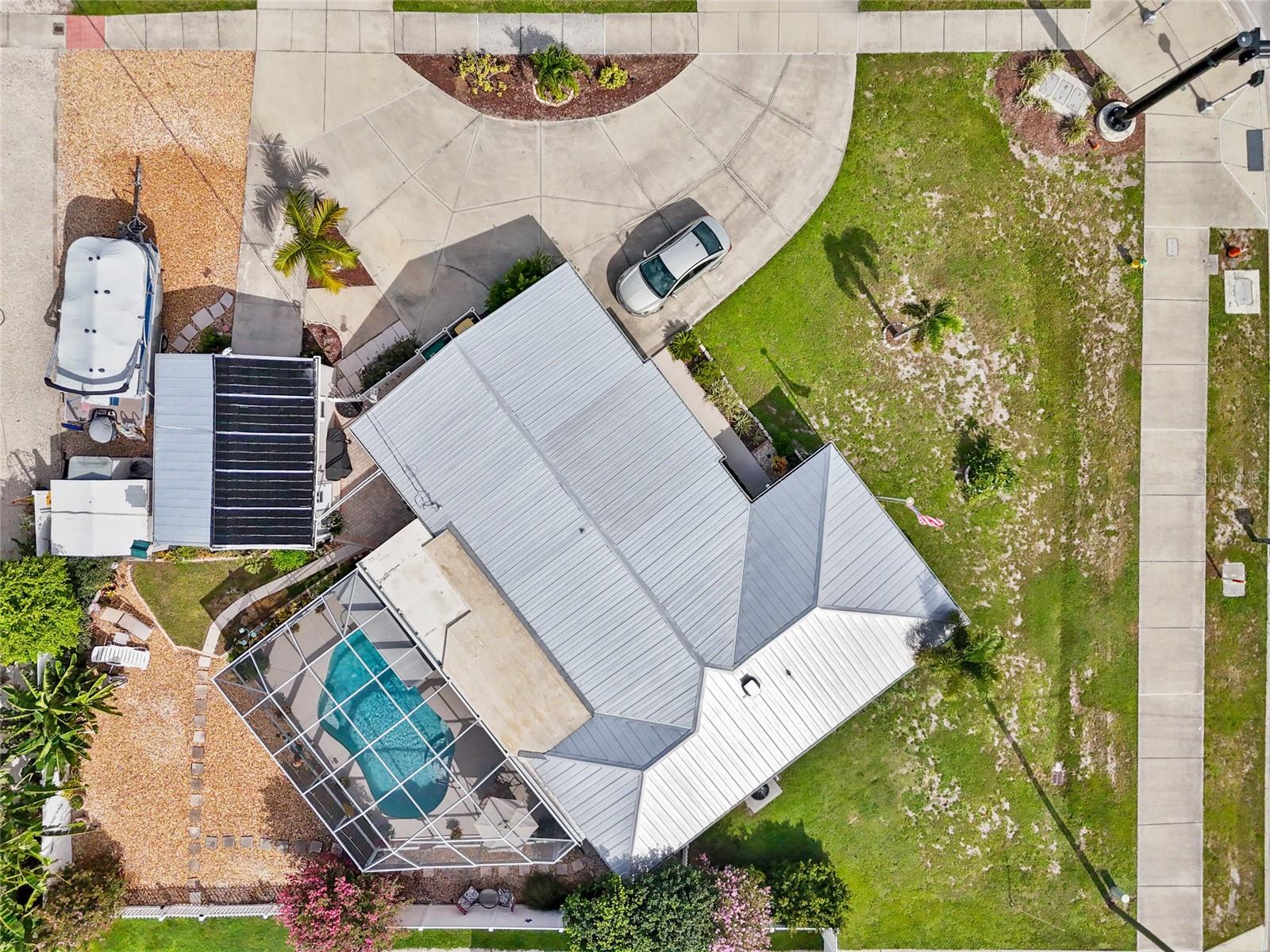 Image 4 of 84 For 21194 Edgewater Drive