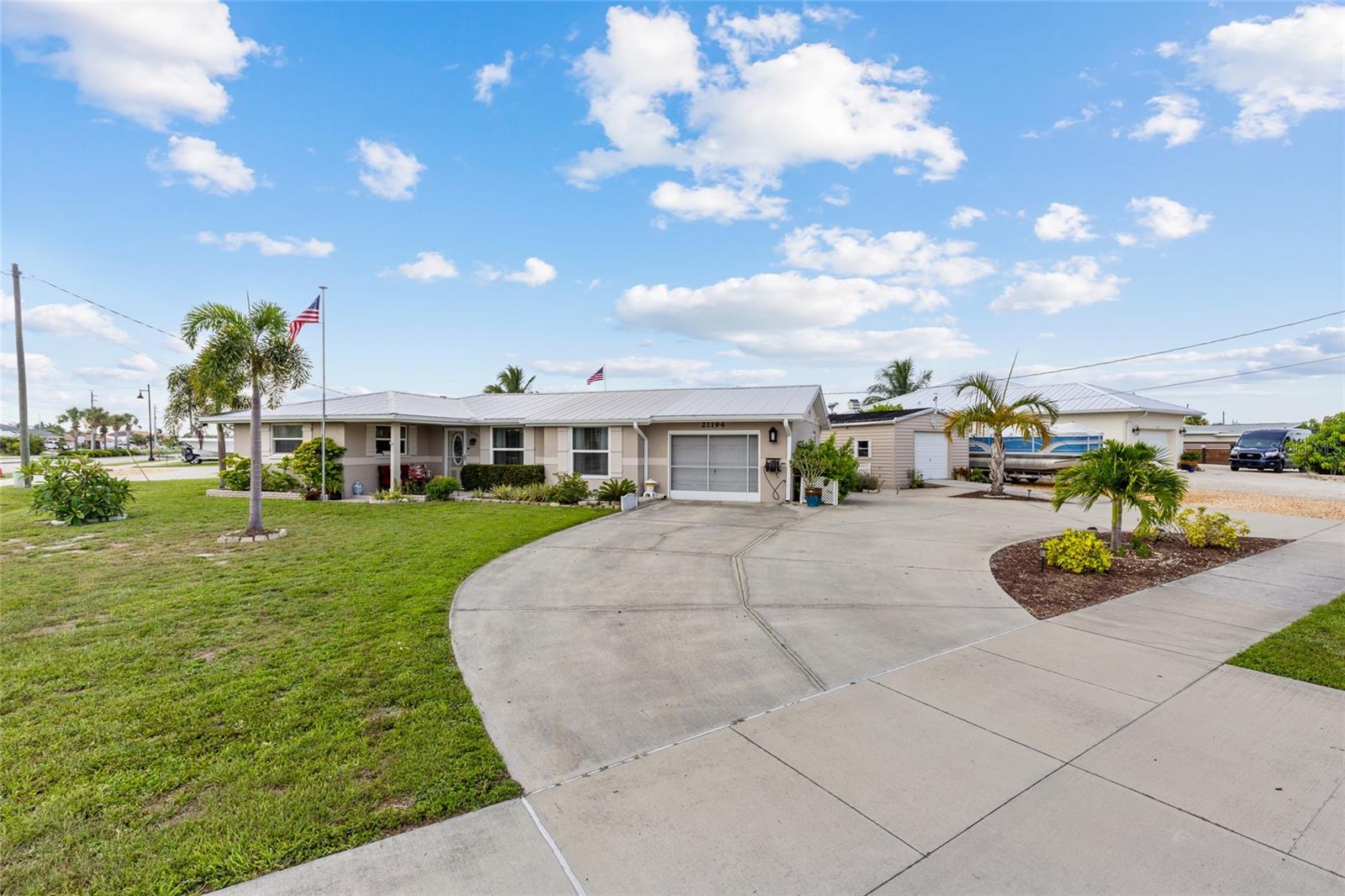 Image 47 of 84 For 21194 Edgewater Drive