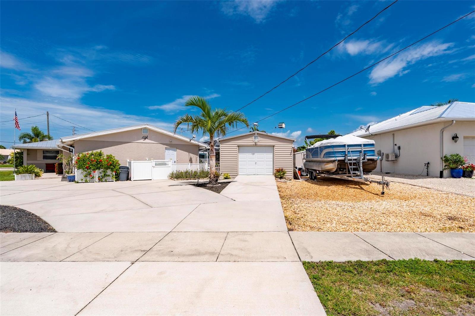 Image 56 of 84 For 21194 Edgewater Drive