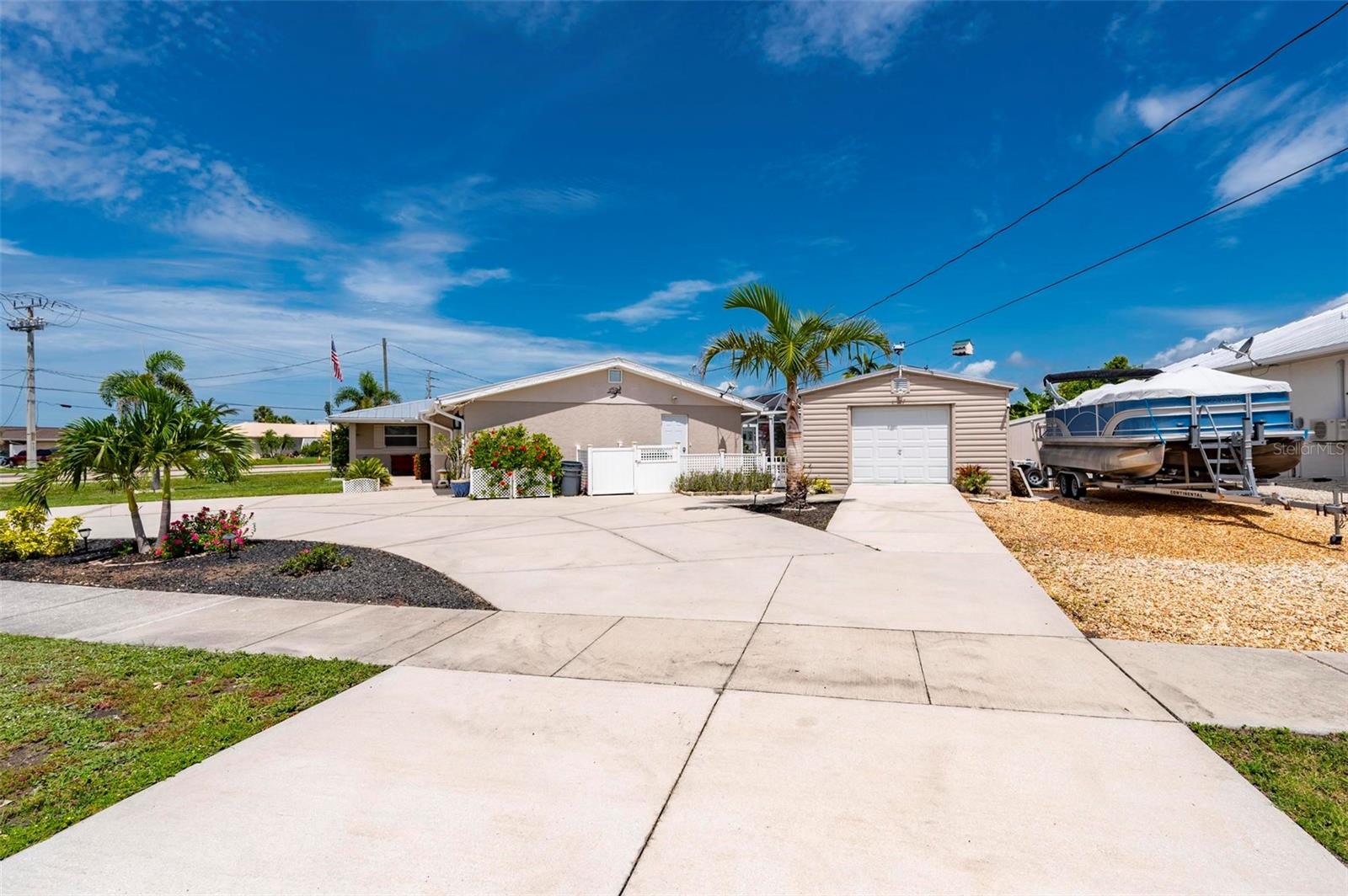 Image 57 of 84 For 21194 Edgewater Drive