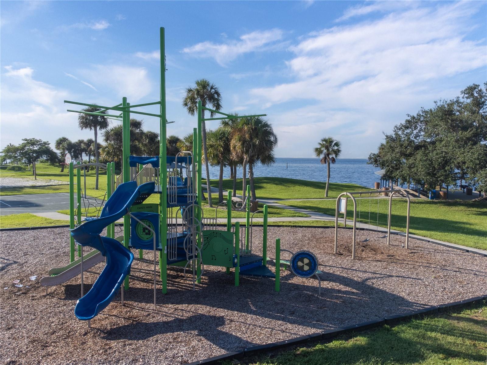 Image 76 of 84 For 21194 Edgewater Drive