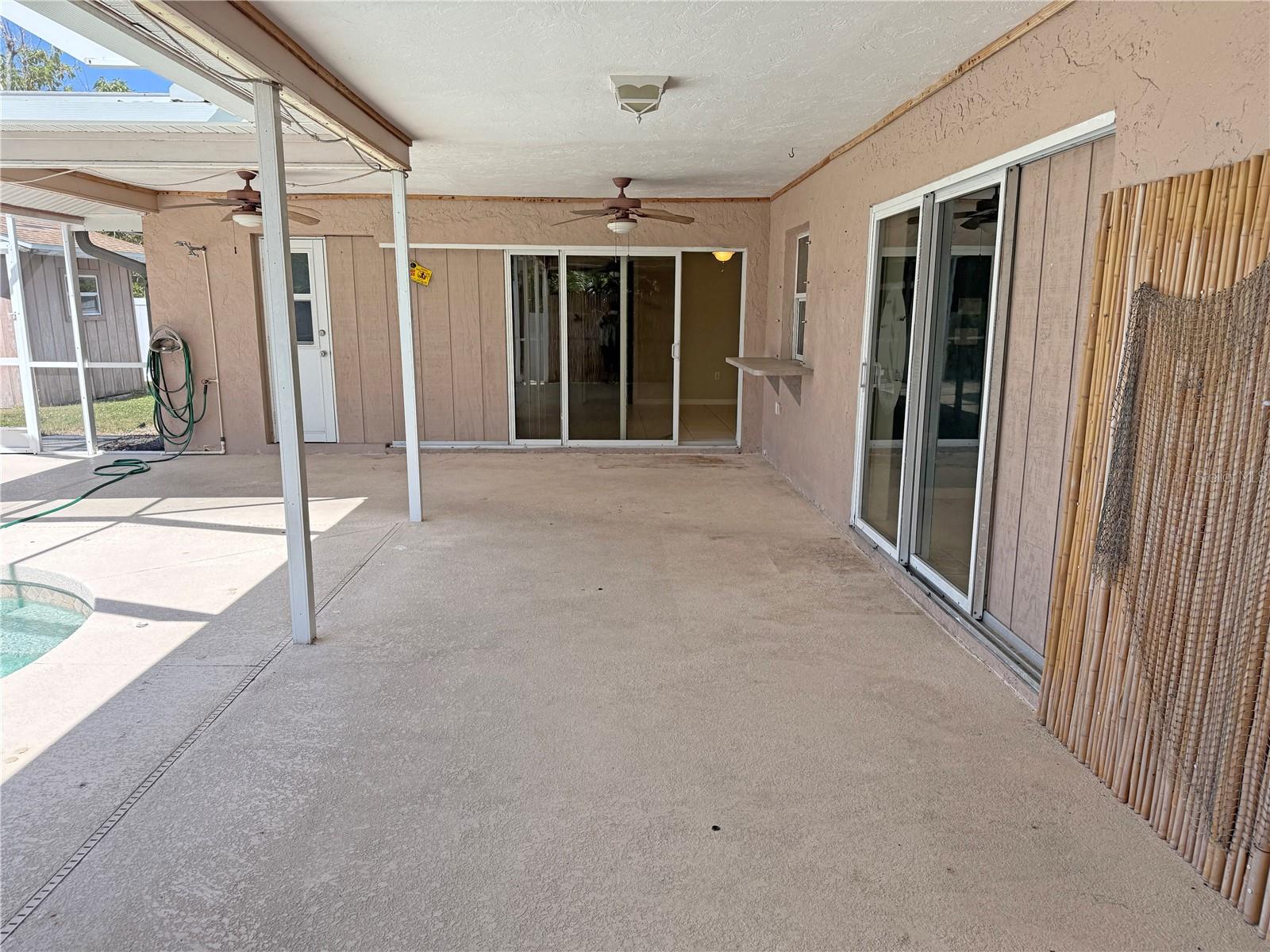 Image 47 of 53 For 594 Tarpon Boulevard Nw