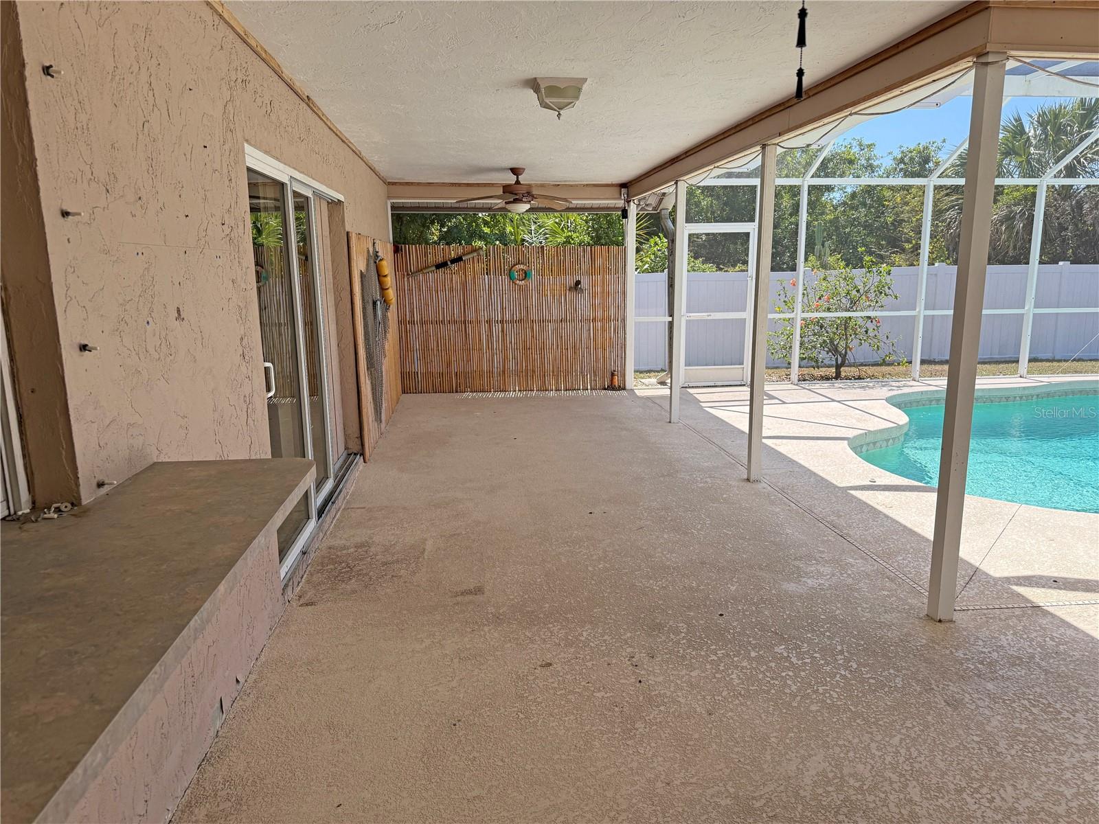 Image 48 of 53 For 594 Tarpon Boulevard Nw
