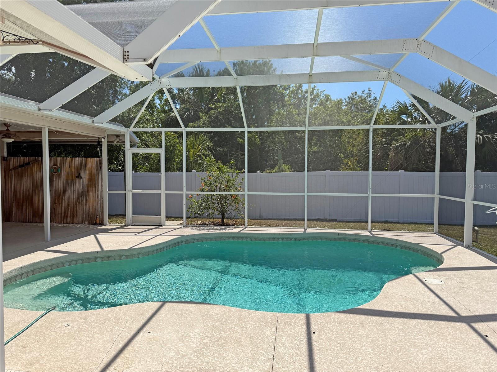 Image 49 of 53 For 594 Tarpon Boulevard Nw