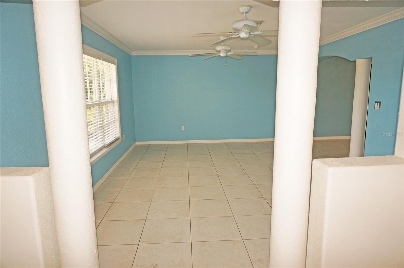 Image 5 of 53 For 594 Tarpon Boulevard Nw