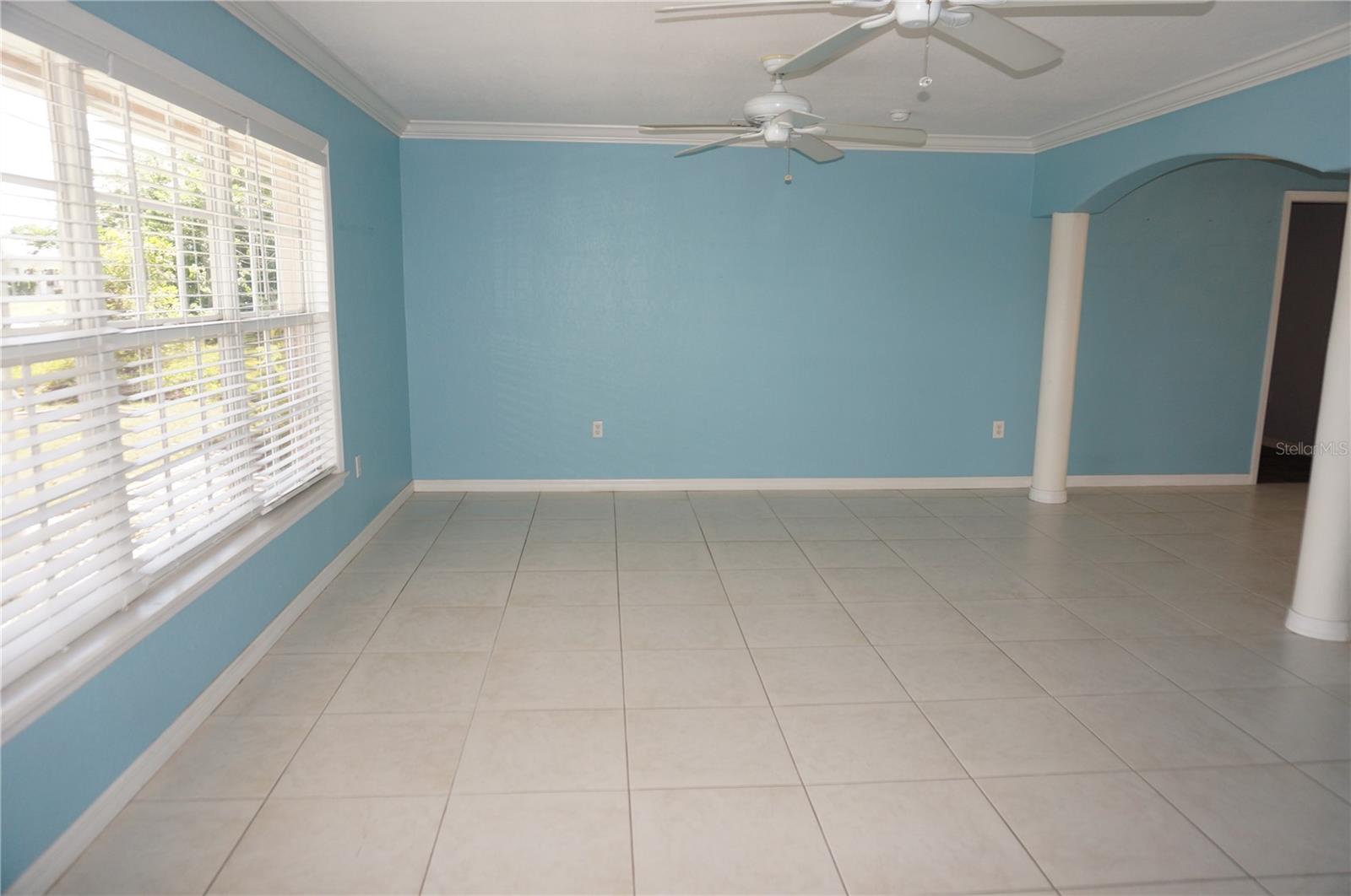 Image 7 of 53 For 594 Tarpon Boulevard Nw