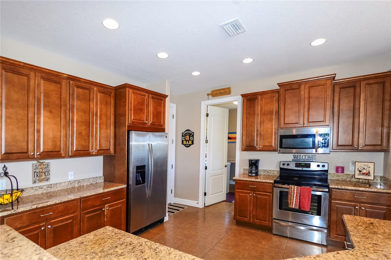 Listing photo id 10 for 3606 Whippoorwill Boulevard