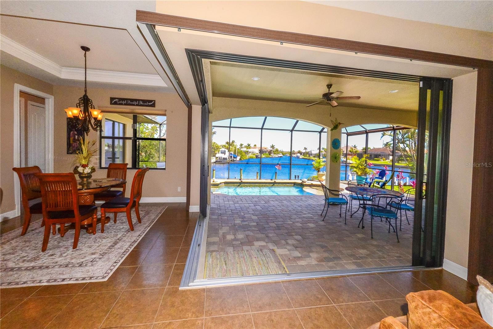 Listing photo id 14 for 3606 Whippoorwill Boulevard
