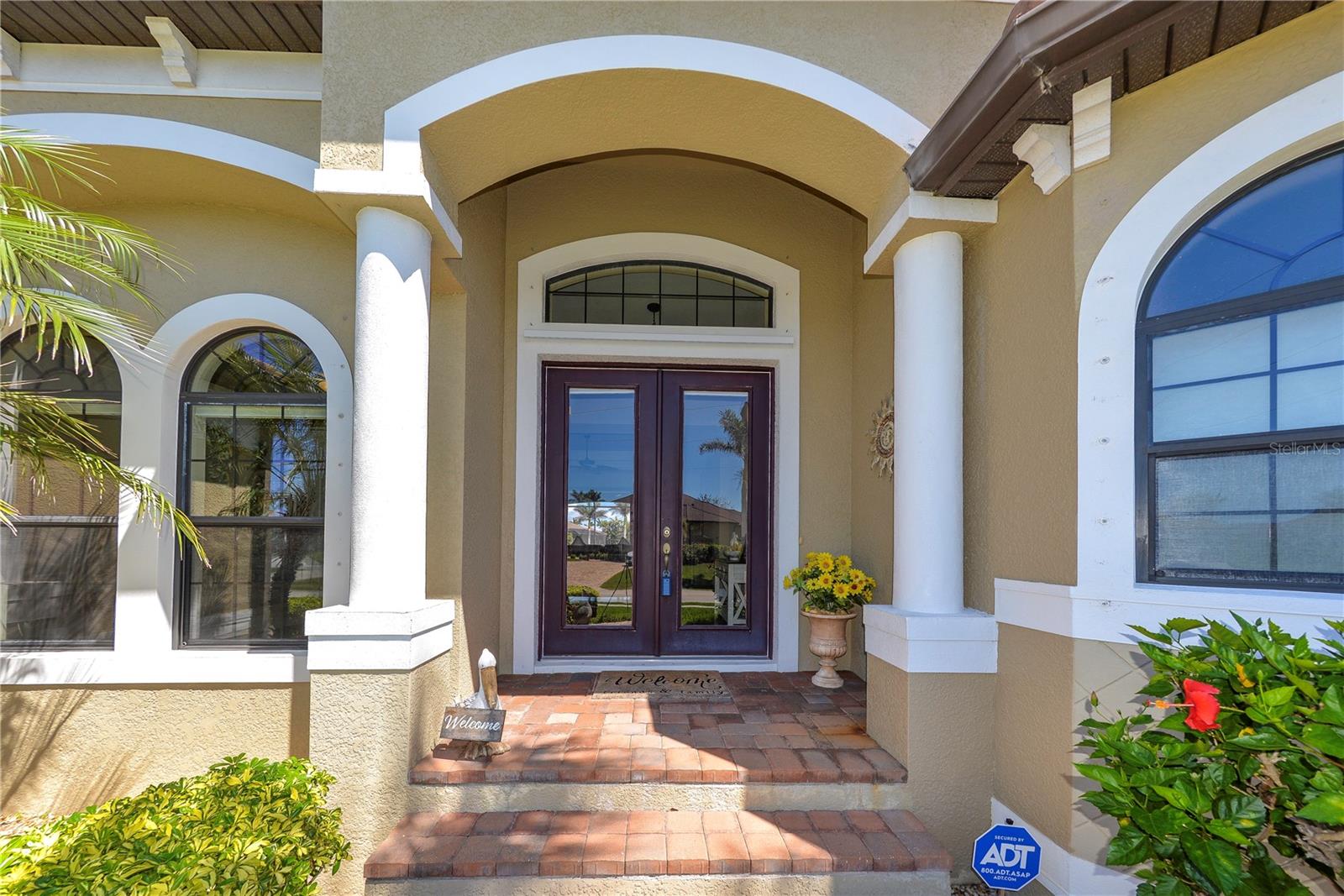 Listing photo id 1 for 3606 Whippoorwill Boulevard