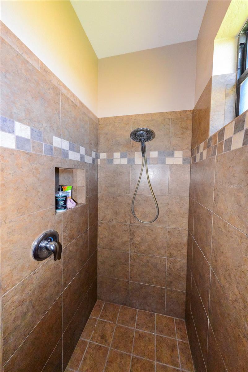 Listing photo id 29 for 3606 Whippoorwill Boulevard
