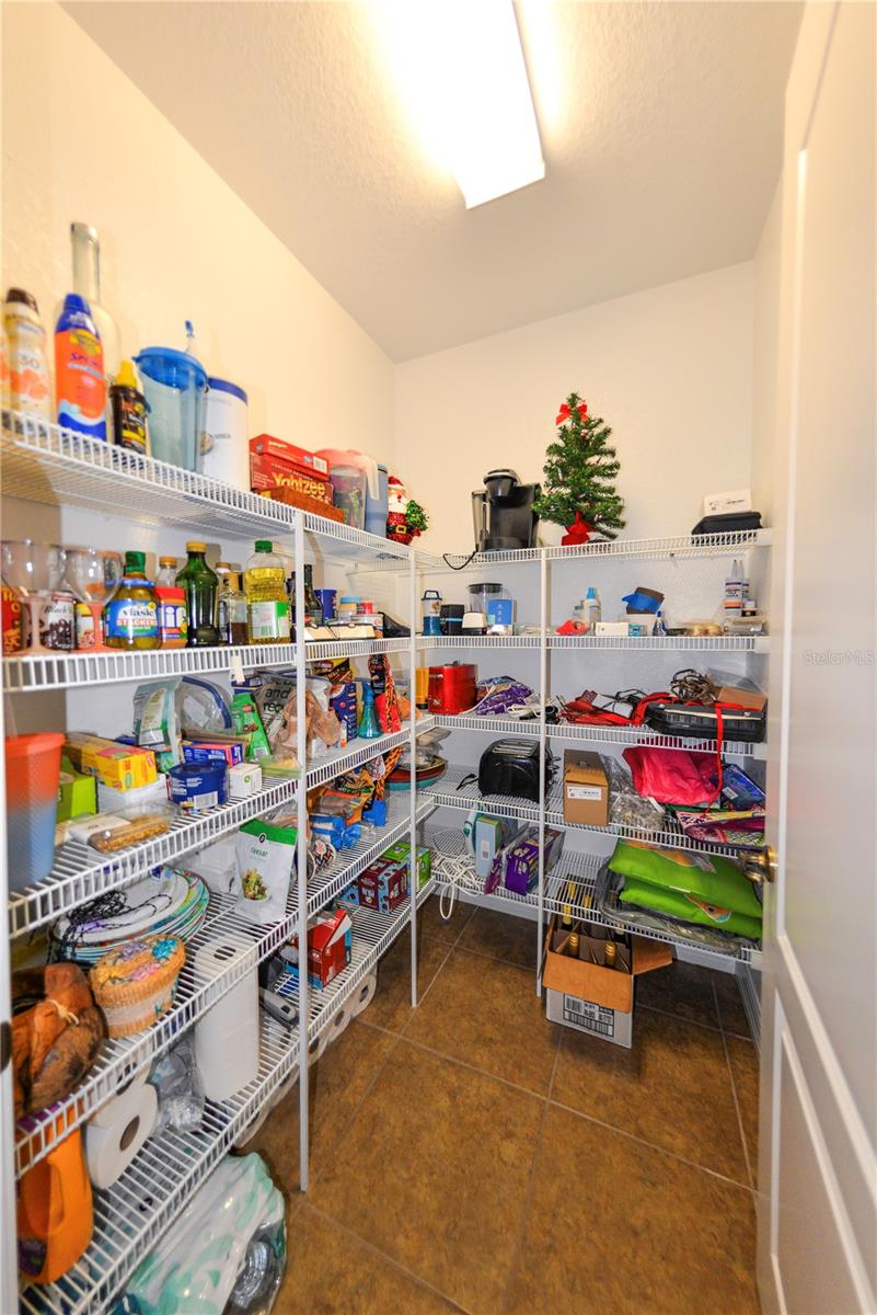 Listing photo id 36 for 3606 Whippoorwill Boulevard