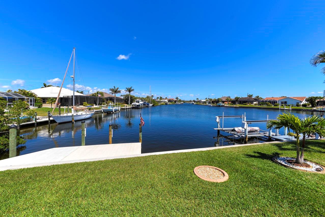Listing photo id 42 for 3606 Whippoorwill Boulevard
