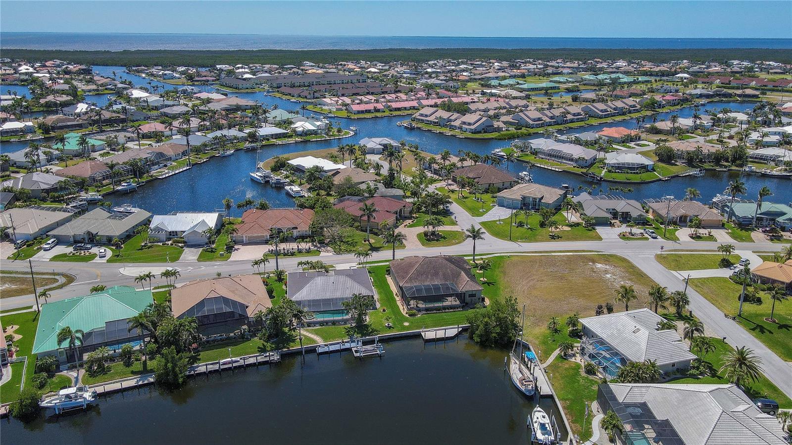 Listing photo id 53 for 3606 Whippoorwill Boulevard