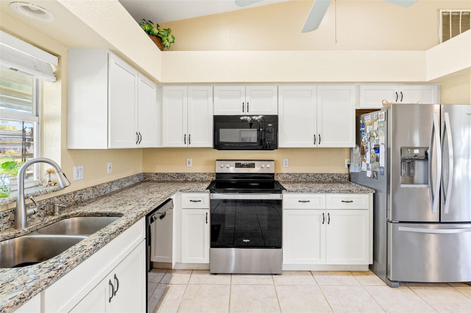 Image 11 of 37 For 25730 Deep Creek Boulevard
