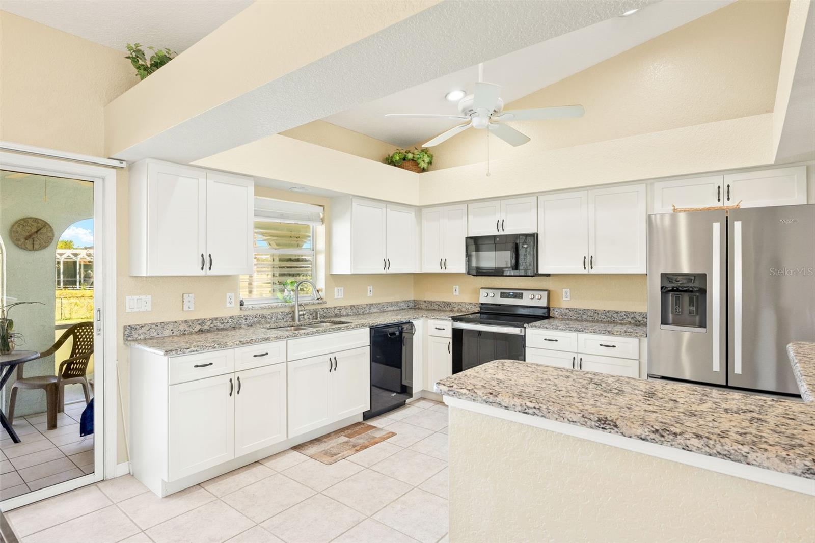 Image 12 of 37 For 25730 Deep Creek Boulevard