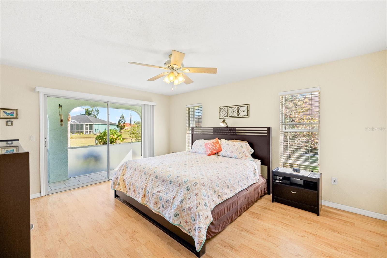Image 13 of 37 For 25730 Deep Creek Boulevard