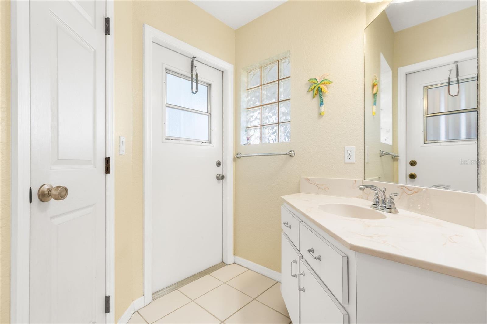 Image 17 of 37 For 25730 Deep Creek Boulevard
