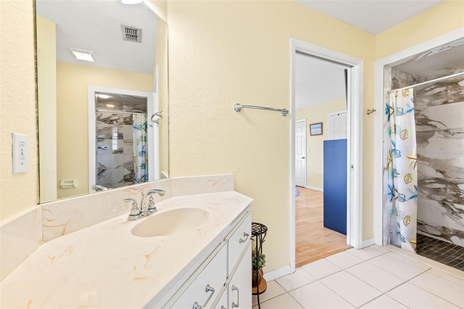 Image 18 of 37 For 25730 Deep Creek Boulevard
