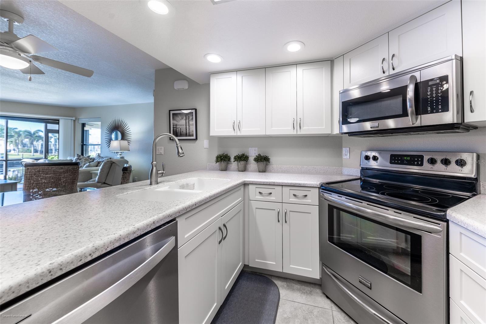 Image 22 of 61 For 2601 Marion Avenue 45a