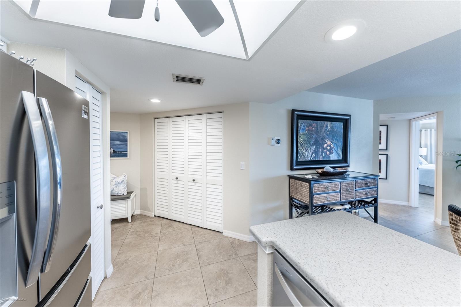 Image 23 of 61 For 2601 Marion Avenue 45a