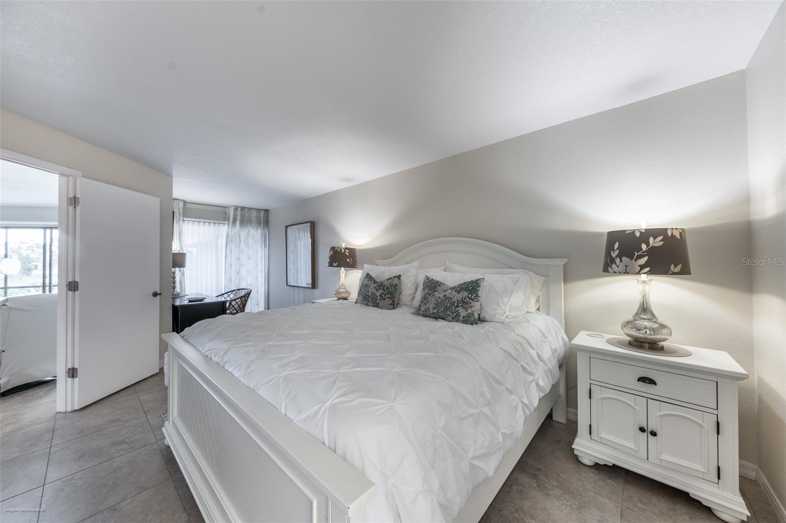 Image 37 of 61 For 2601 Marion Avenue 45a