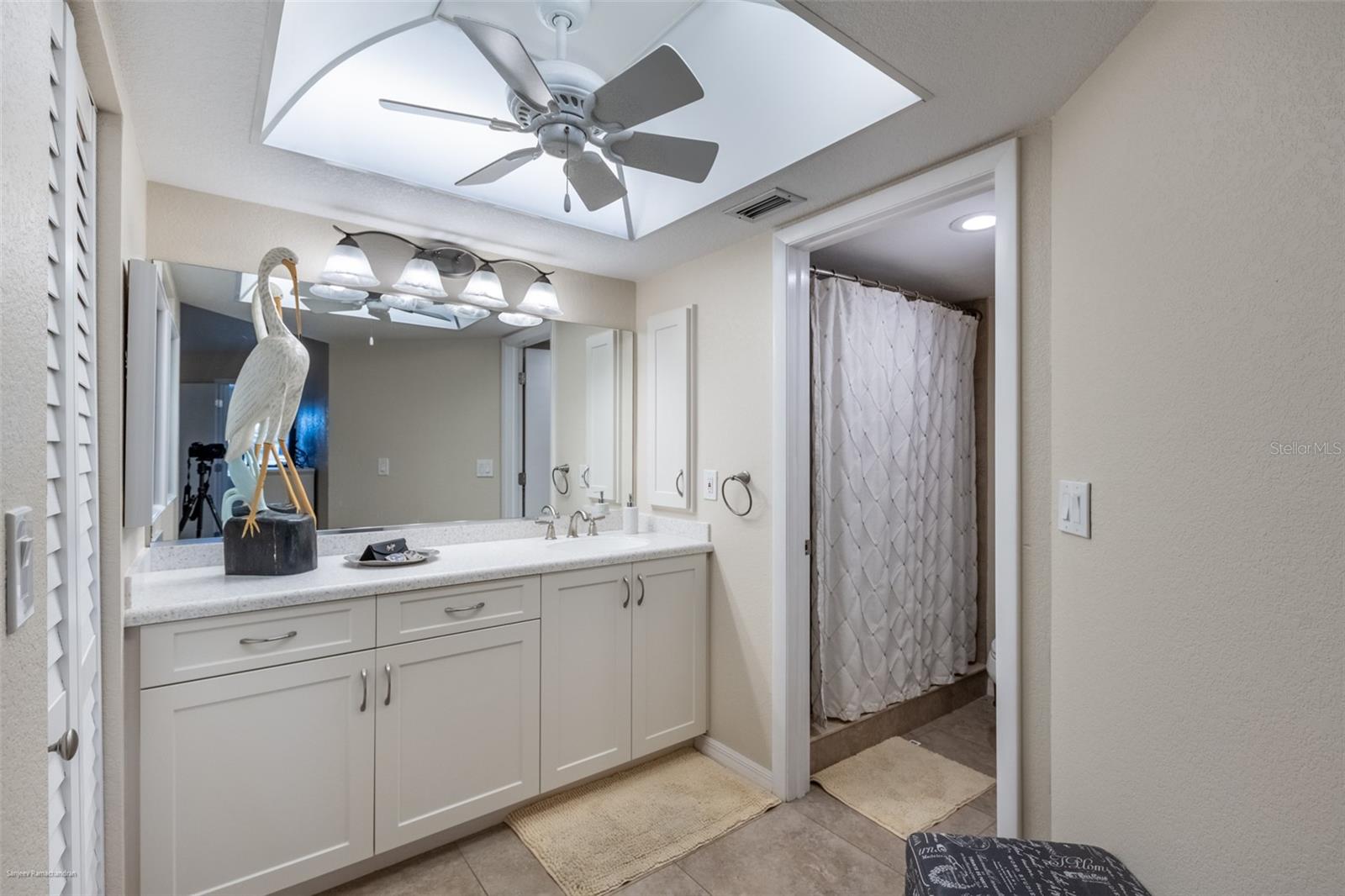 Image 38 of 61 For 2601 Marion Avenue 45a