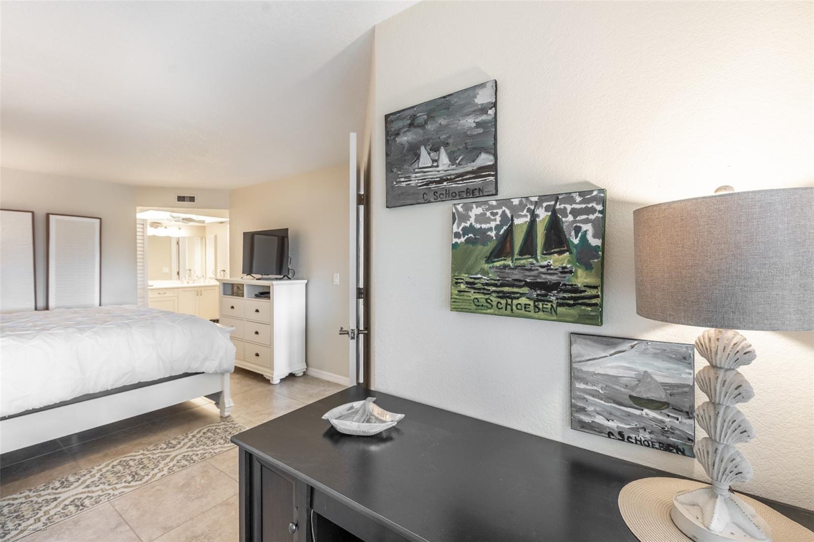 Image 43 of 61 For 2601 Marion Avenue 45a