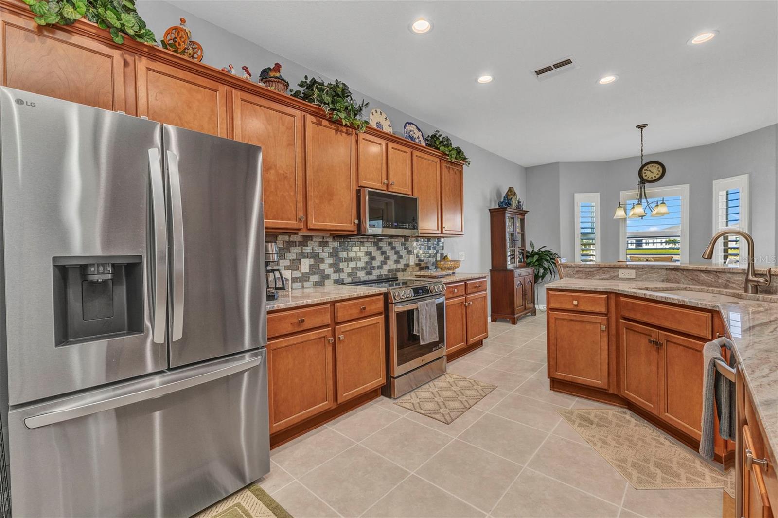 Image 12 of 44 For 24371 Westgate Boulevard