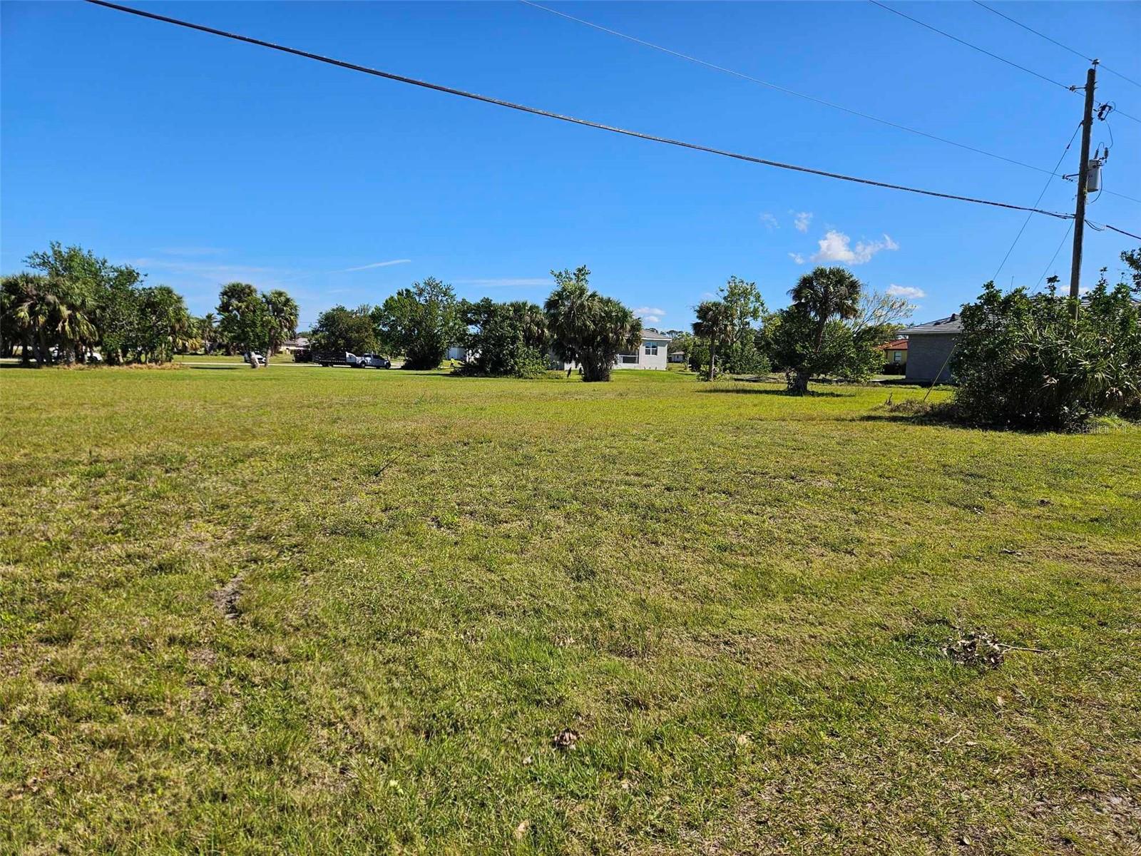 Image 4 of 11 For 24252 Peppercorn Road