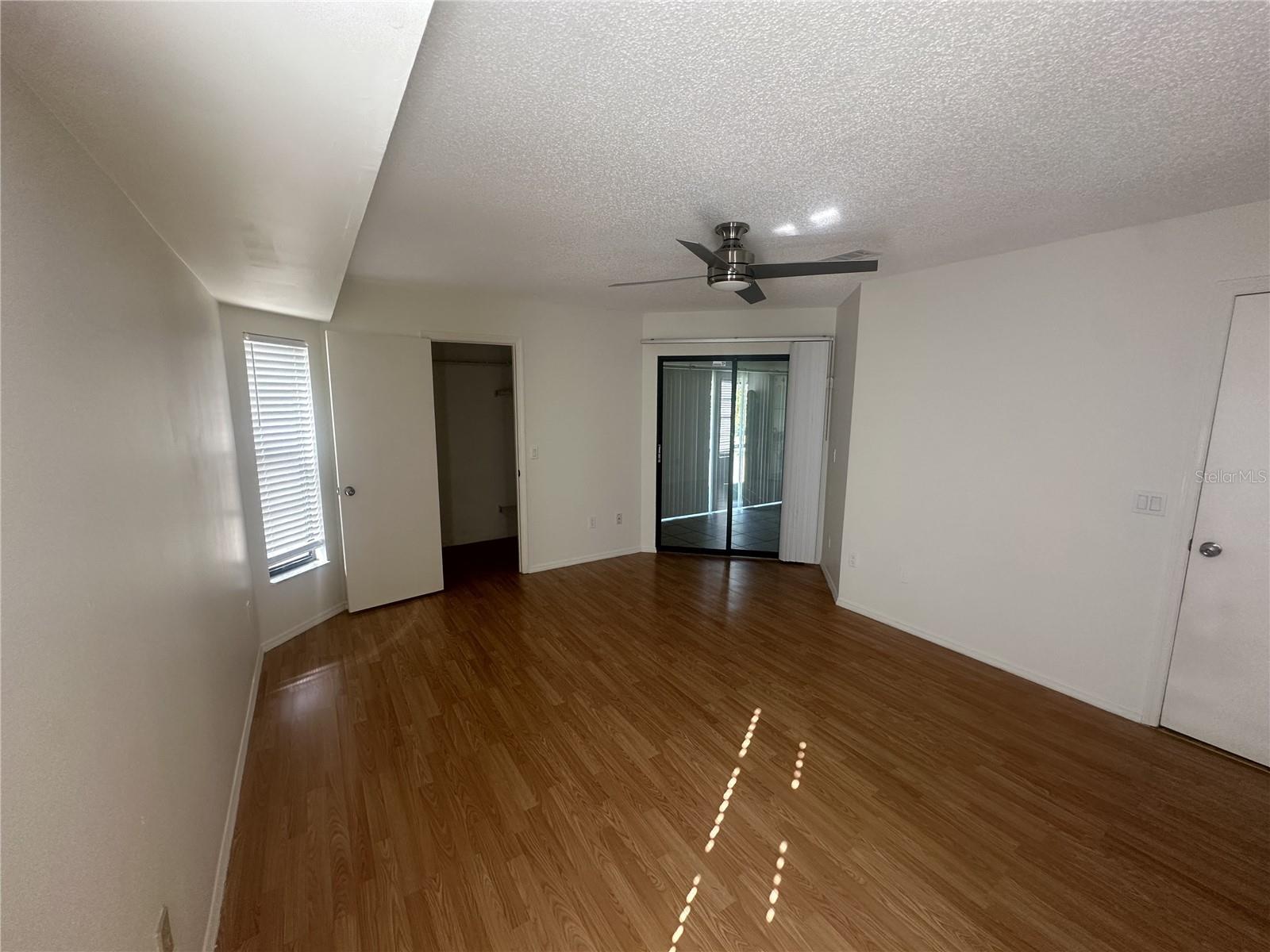 Image 13 of 31 For 2029 Lake View Boulevard