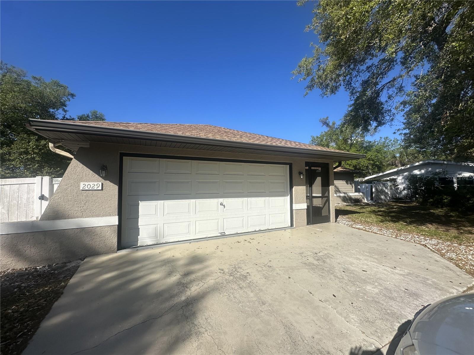 Image 2 of 31 For 2029 Lake View Boulevard