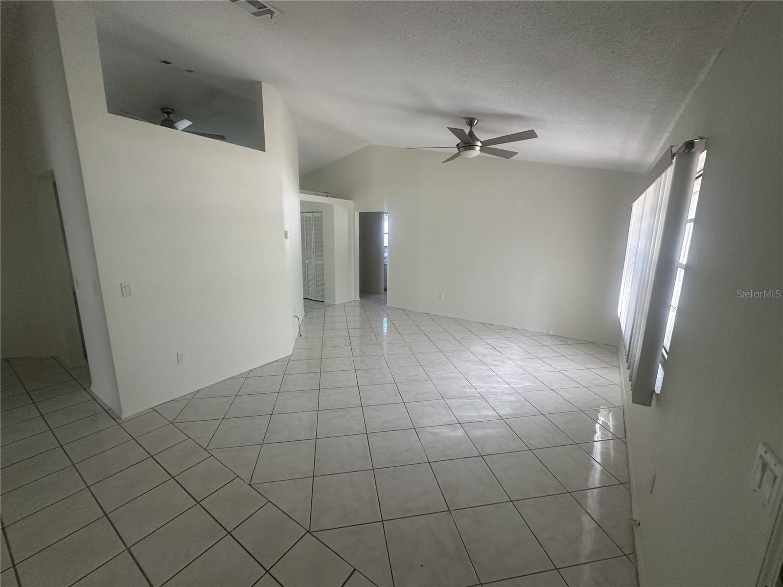 Image 5 of 31 For 2029 Lake View Boulevard