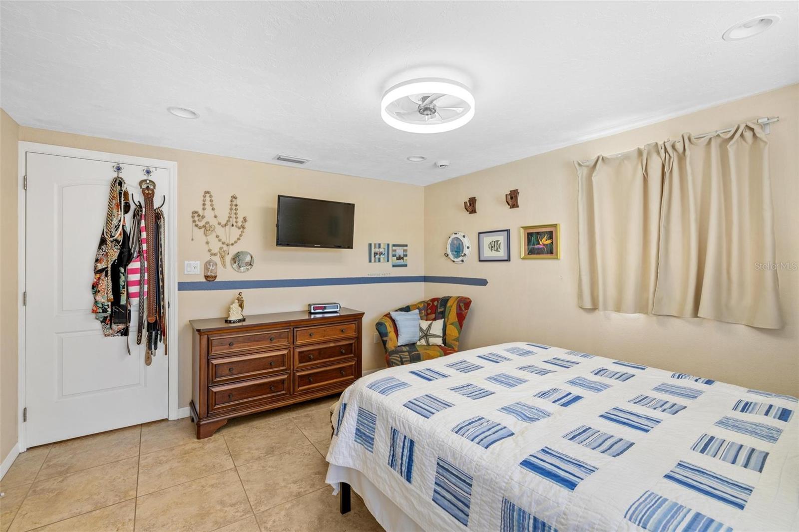 Image 30 of 61 For 4279 Harbor Boulevard