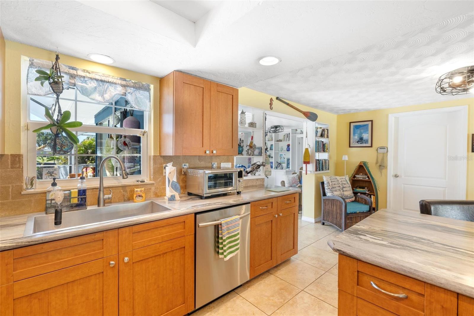Image 8 of 61 For 4279 Harbor Boulevard