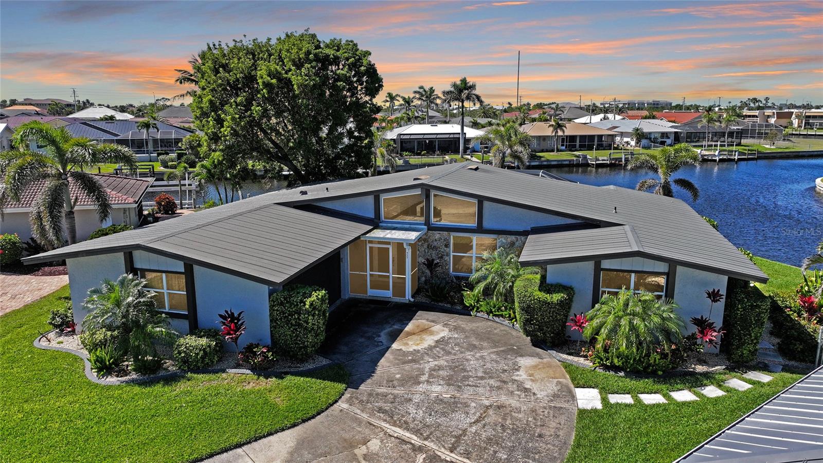 Image 24 of 51 For 955 Don Juan Court