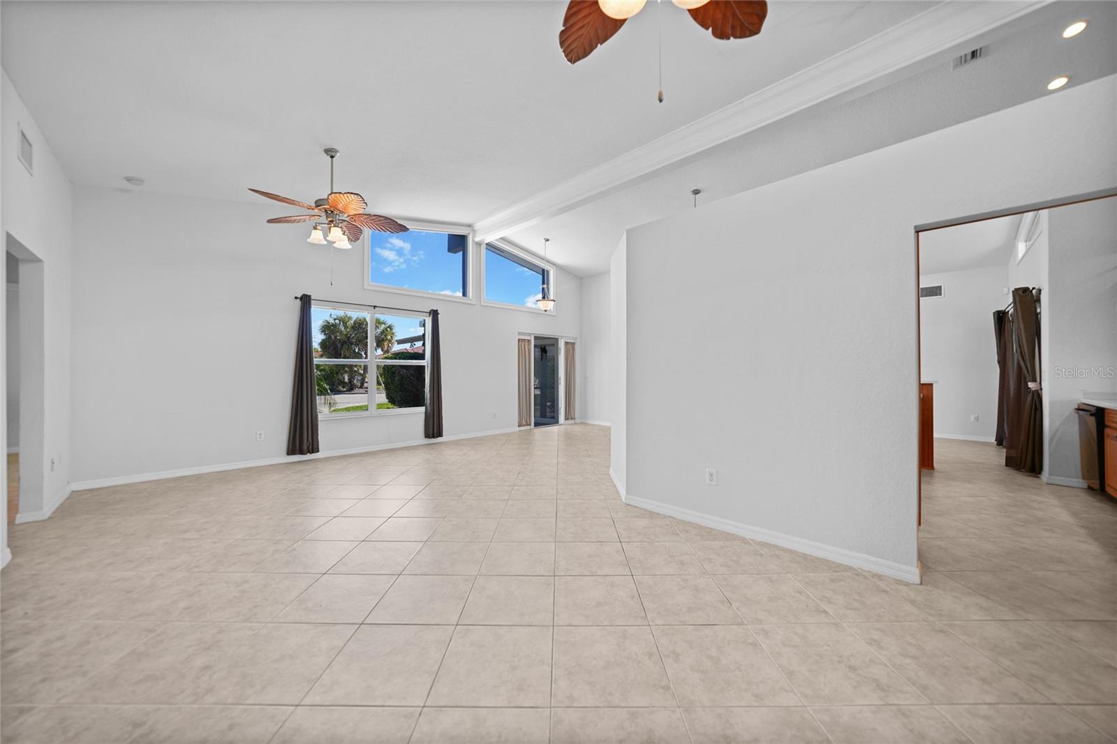 Image 5 of 51 For 955 Don Juan Court