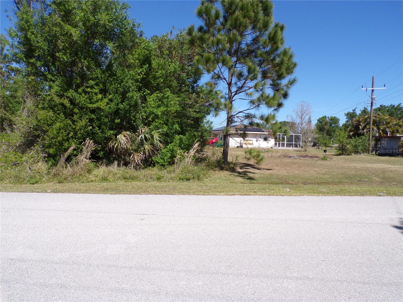 Image 9 of 13 For 4704 Fairway Drive N