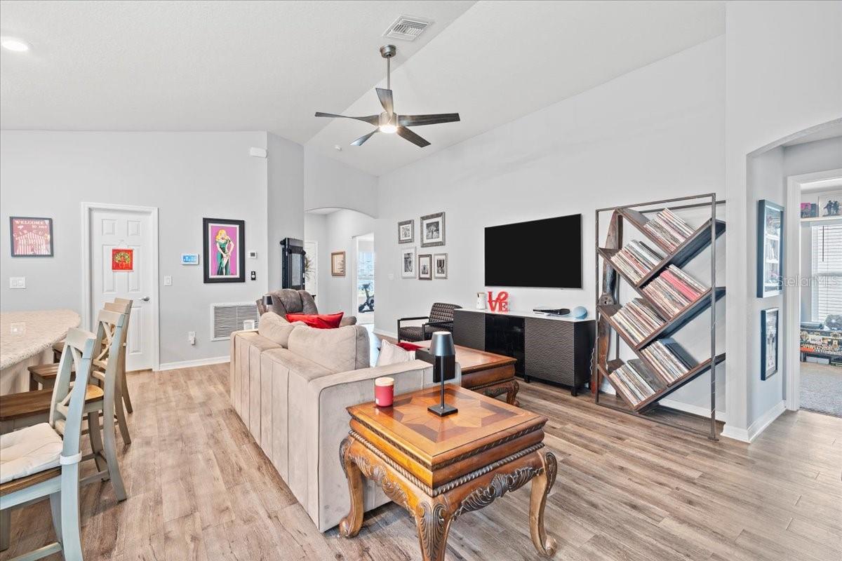 Image 11 of 51 For 6315 164th Avenue E