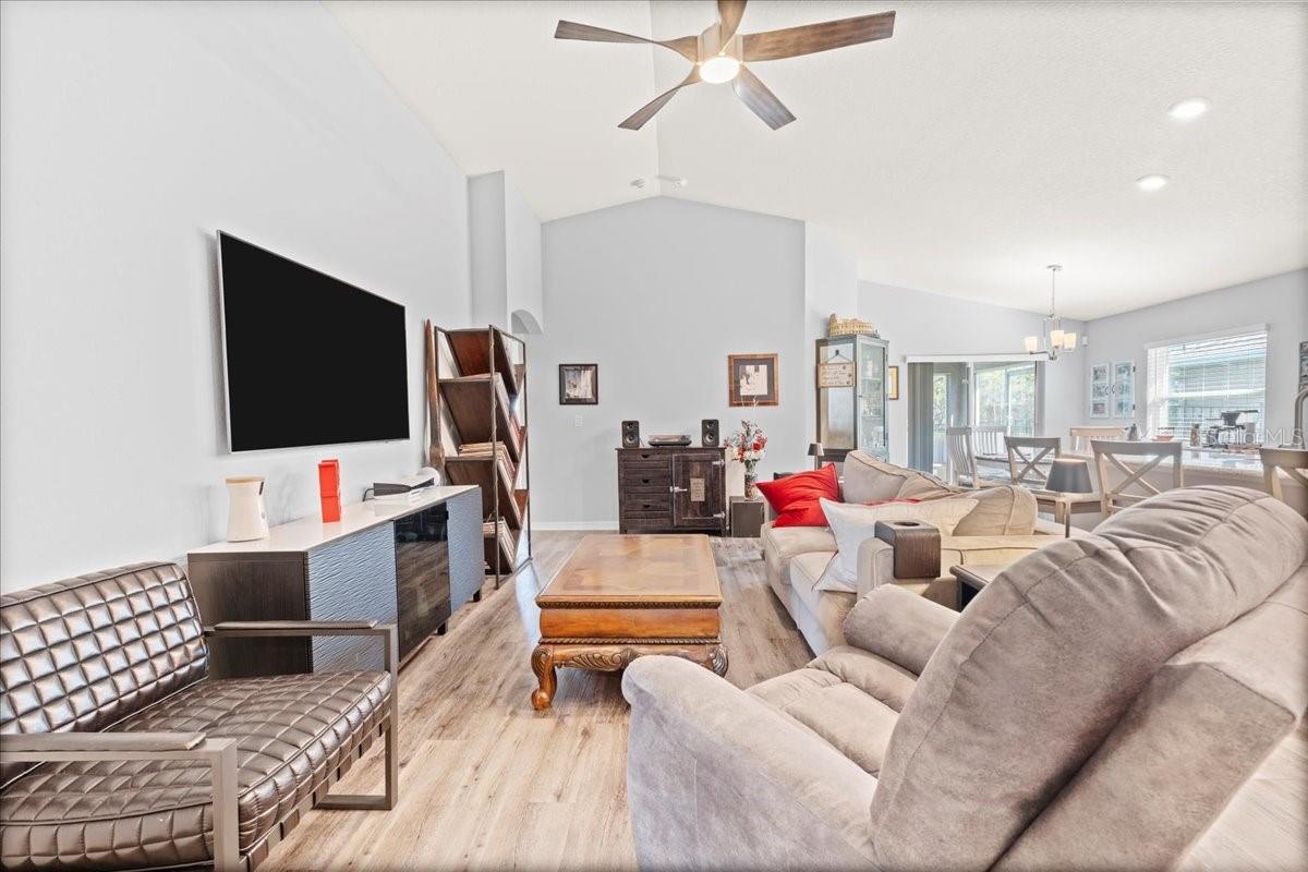 Image 12 of 51 For 6315 164th Avenue E